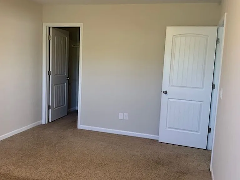 268 Claudia Dr — Photo 17