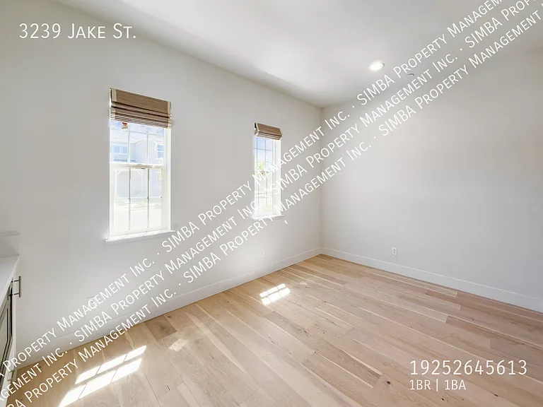 3239 Jake St — Photo 16
