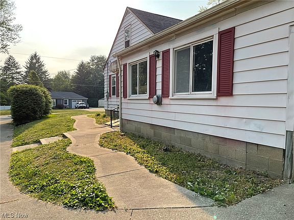 2nd image of 165 Westview Ave