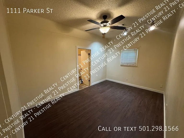 1111 Parker St — Photo 16
