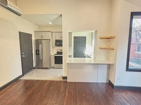 709 N Duke St APT 3, Lancaster, PA 17602
