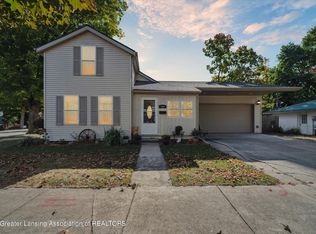 109 S Warren St, Portland, MI 48875