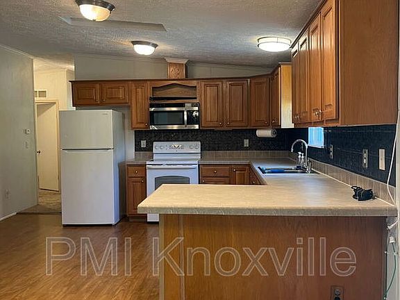 4th image of 8821 Trout Rd