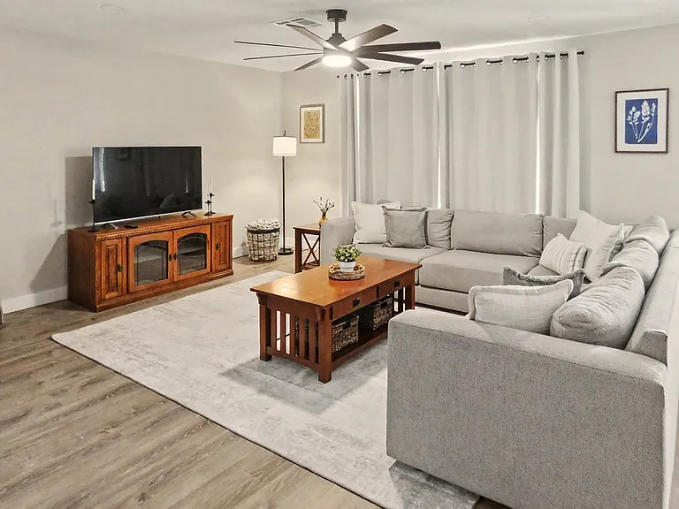 3924 W Augusta Ave — Photo 10