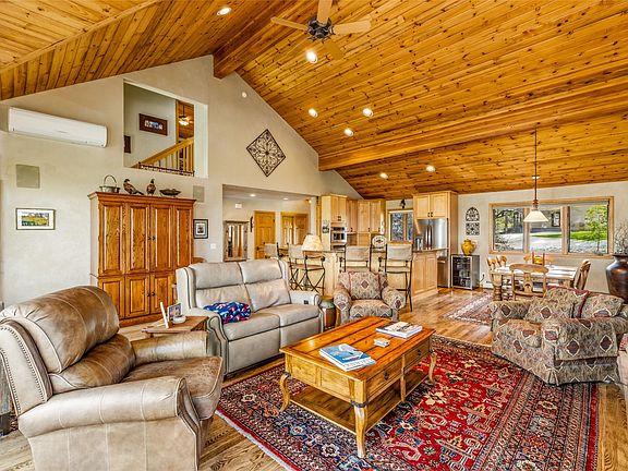 5th image of 2020 Boulder Court UNIT 2020