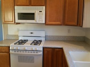 2215 Via Esmarca APT D, Oceanside, CA 92054