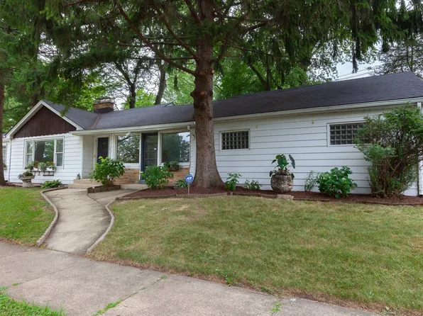 237 S Hudson St, Westmont, IL 60559