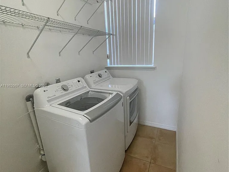 3421 SW 25th St #1 — Photo 18