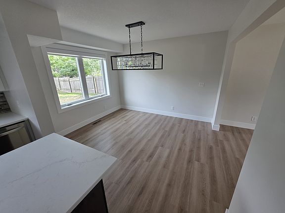 5th image of 2924 Valento Ln