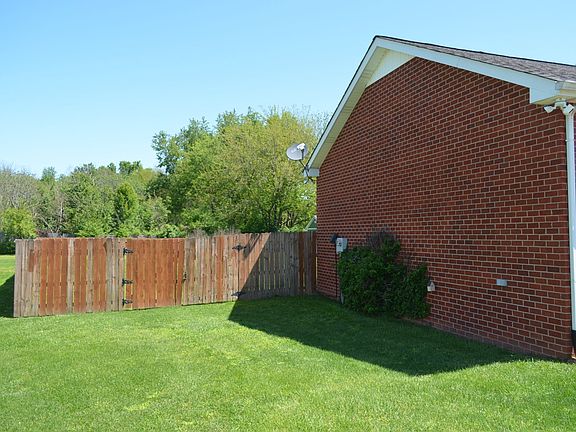 3rd image of 2820 Station South Dr