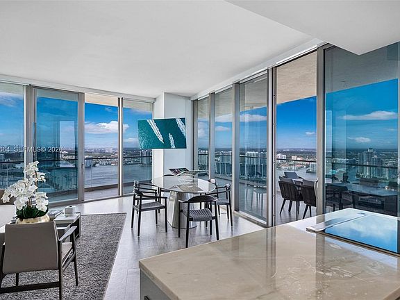3rd image of 18975 Collins Ave Unit 3905