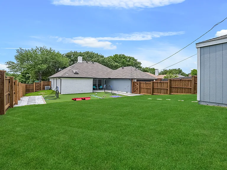 9090 Meadowcrest St — Photo 57