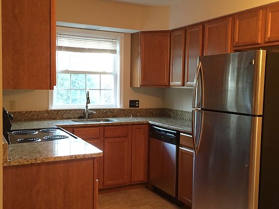 5th image of 1212 William St