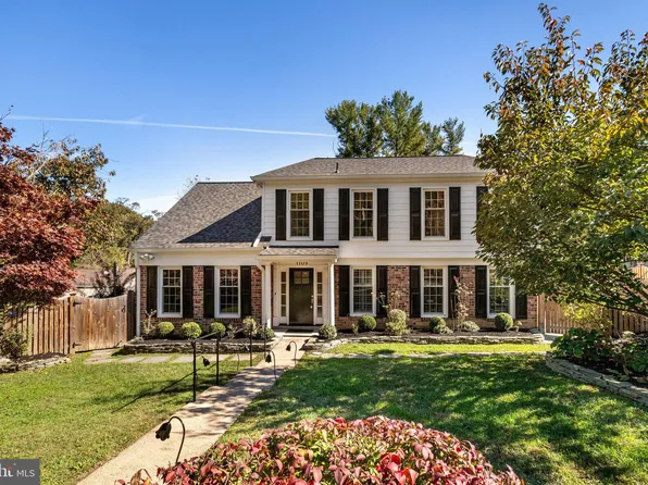 1105 Bayliss Dr, Alexandria, VA 22302