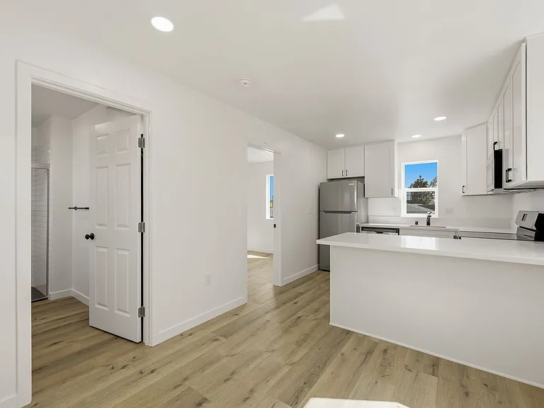 Combe Way Commons — Photo 44