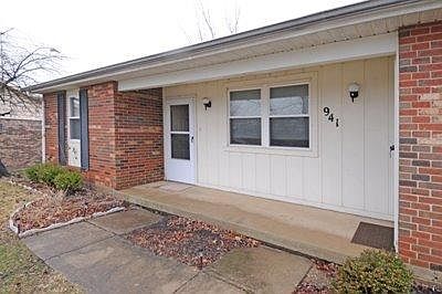 4th image of 941 Sharon Dr