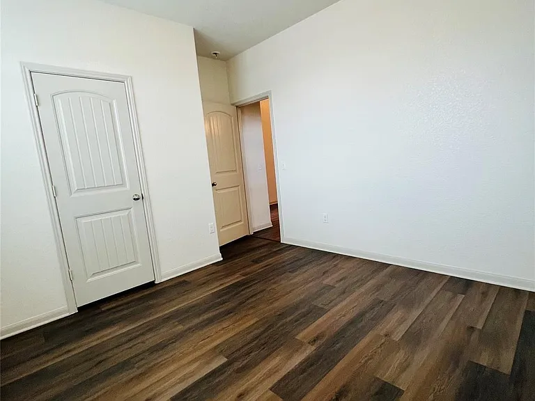16901 Aventura Ave — Photo 7