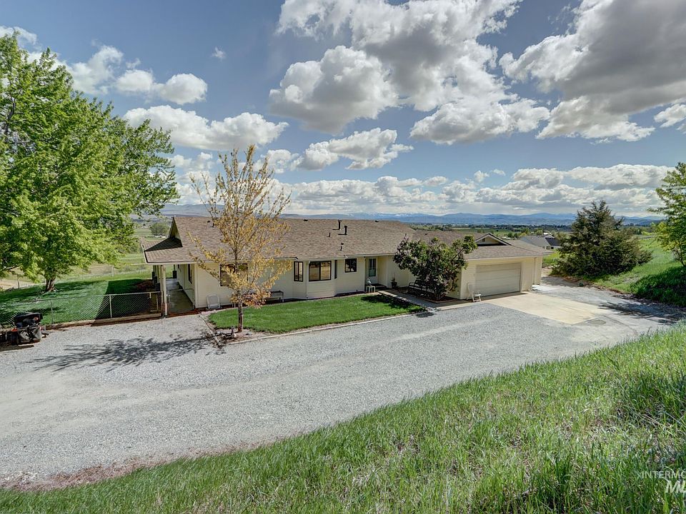 1st image of 3549 Ginny Ln