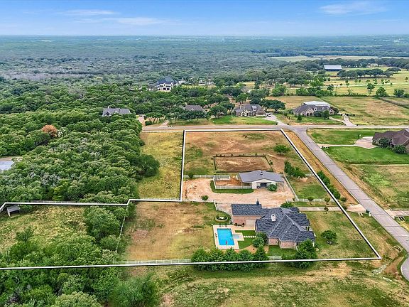 4th image of 7621 Bruce Rd