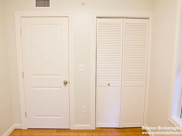 35 Forbes St #2 — Photo 9
