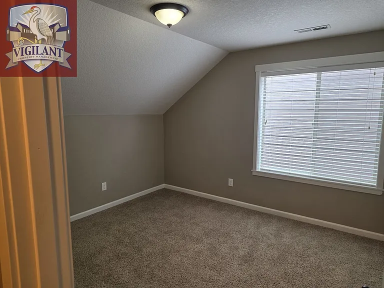 2605 NE 130th Ct — Photo 13