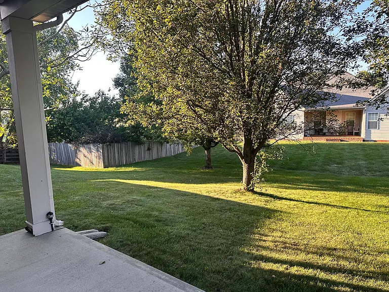 625 Vincent Way — Photo 28