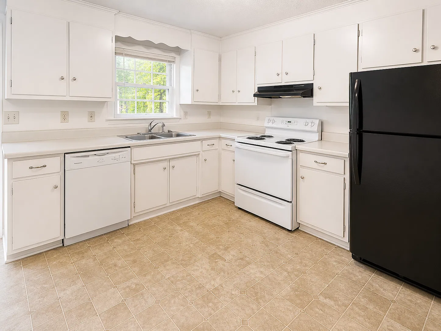 2 bed, 1.5 bath, 1088 sqft, $1,200 — Photo 4