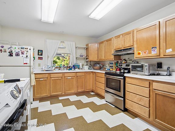 5th image of 3742 New York 30