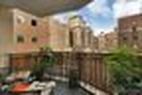 Rented by Douglas Elliman | media 24