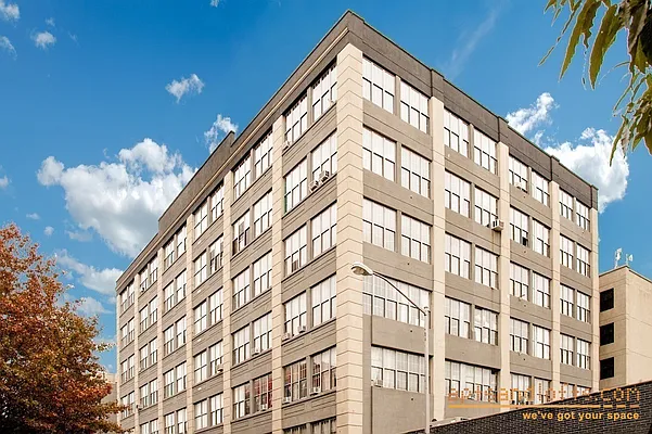 Rented by aptsandlofts.com | media 21