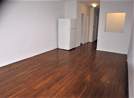 5th image of 229 E 29th St APT 2K