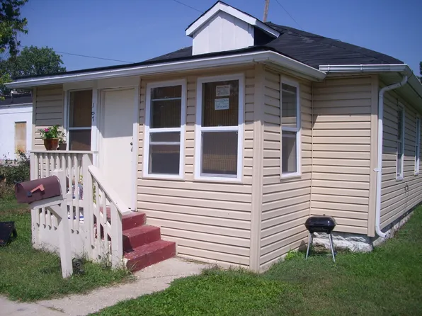 107 Dekalb St, Joliet, IL 60436