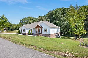 2nd image of 165 Stonegate Dr