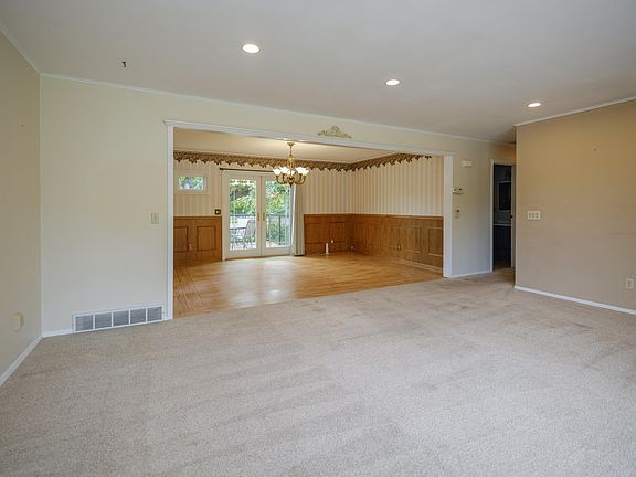 3rd image of 150 Pennbrook Trl