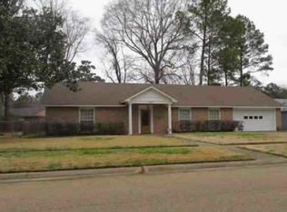 1351 Riverwood Dr, Jackson, MS 39211