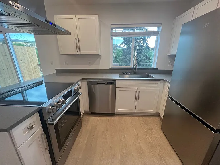 2509 Jordan St — Photo 14