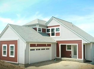 1512 Dovetail Dr, Hartford, WI