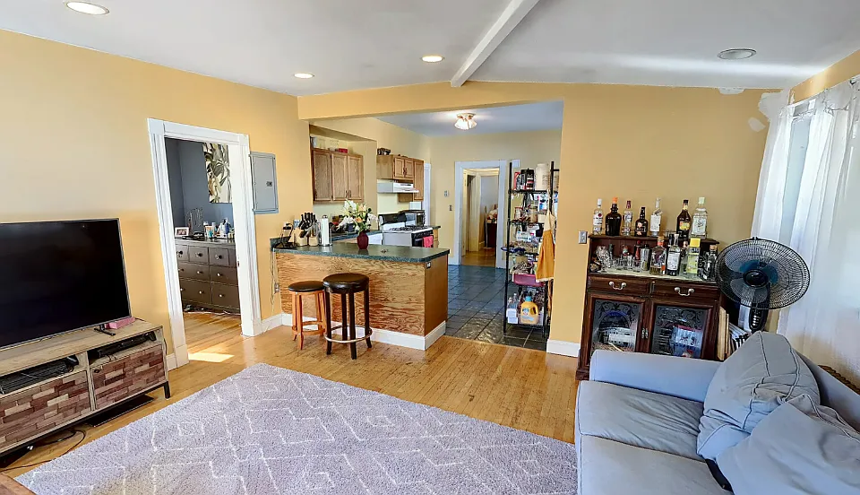 2570 Massachusetts Ave #2