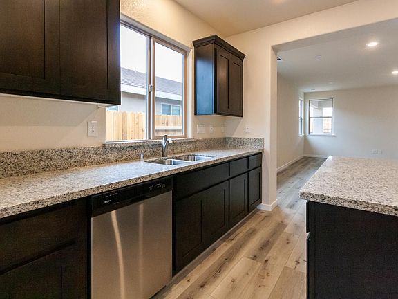 4th image of 5049 Fitzwilliam St