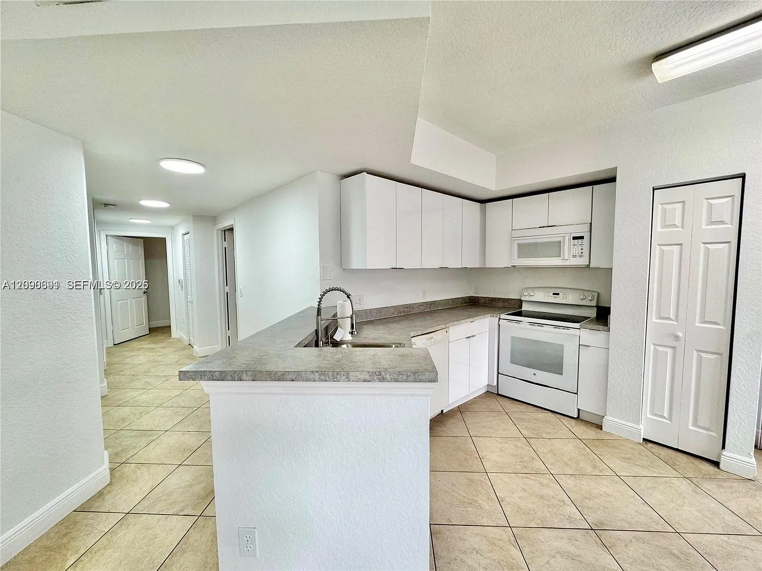 Belmont At North Lauderda — Photo 1
