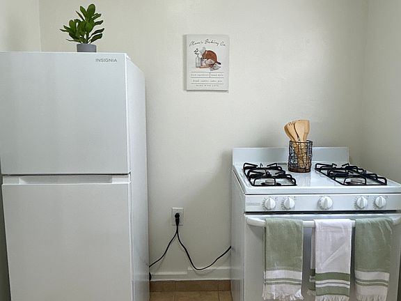 5th image of 2075 Torrance Blvd #C