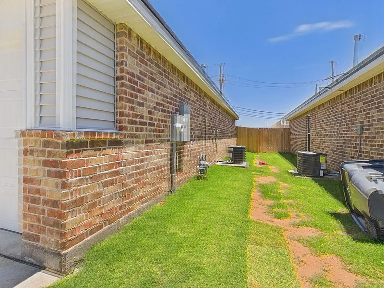 2757 Paisley Rd — Photo 29