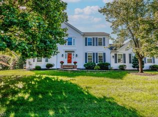 11 Hastings Ln, Flemington, NJ 08822