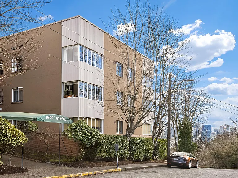 1800 Taylor Ave N #112 — Photo 17