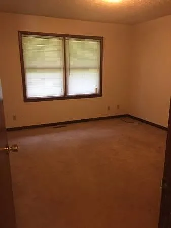 209 Pine Cir — Photo 9