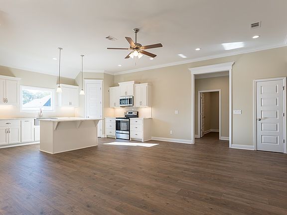 3rd image of 3820 Lu Ln