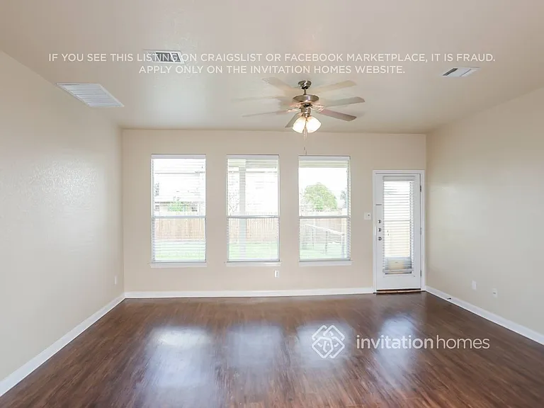 8410 Western Way — Photo 3