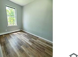 812 E 223rd St APT 3B, Bronx, NY 10466