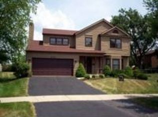 533 Beaconsfield Ave, Naperville, IL 60565