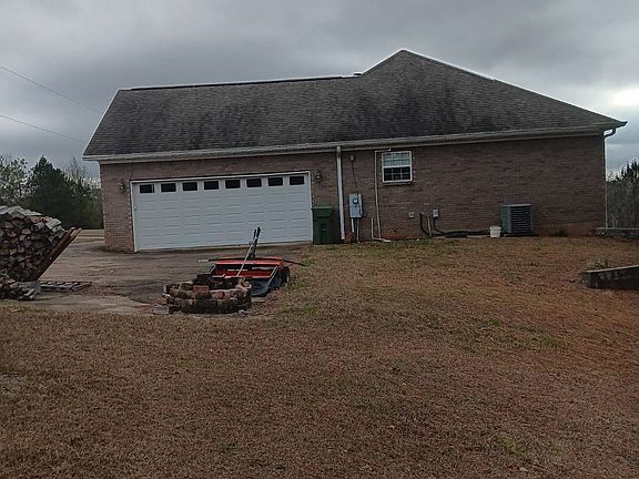 2nd image of 406 Chimney Rock Rd